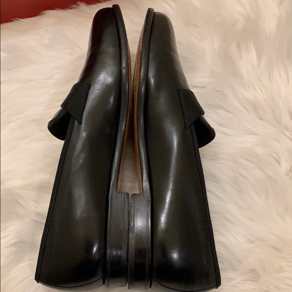 ?EUC SALVATORE FERRAGAMO RIO LOAFERS? main image 4